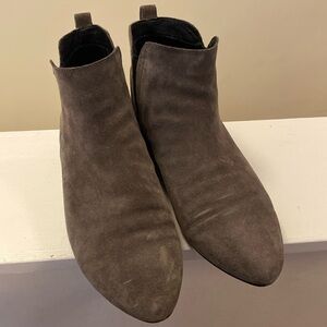 Born Remo Booties in grey suede
